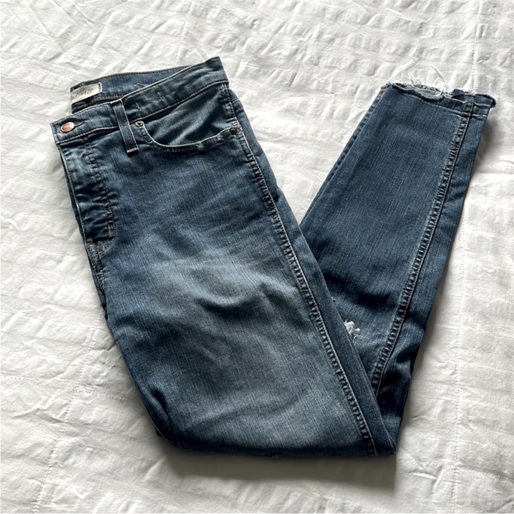 Madewell 10” high rise step hem skinny jeans distressed
